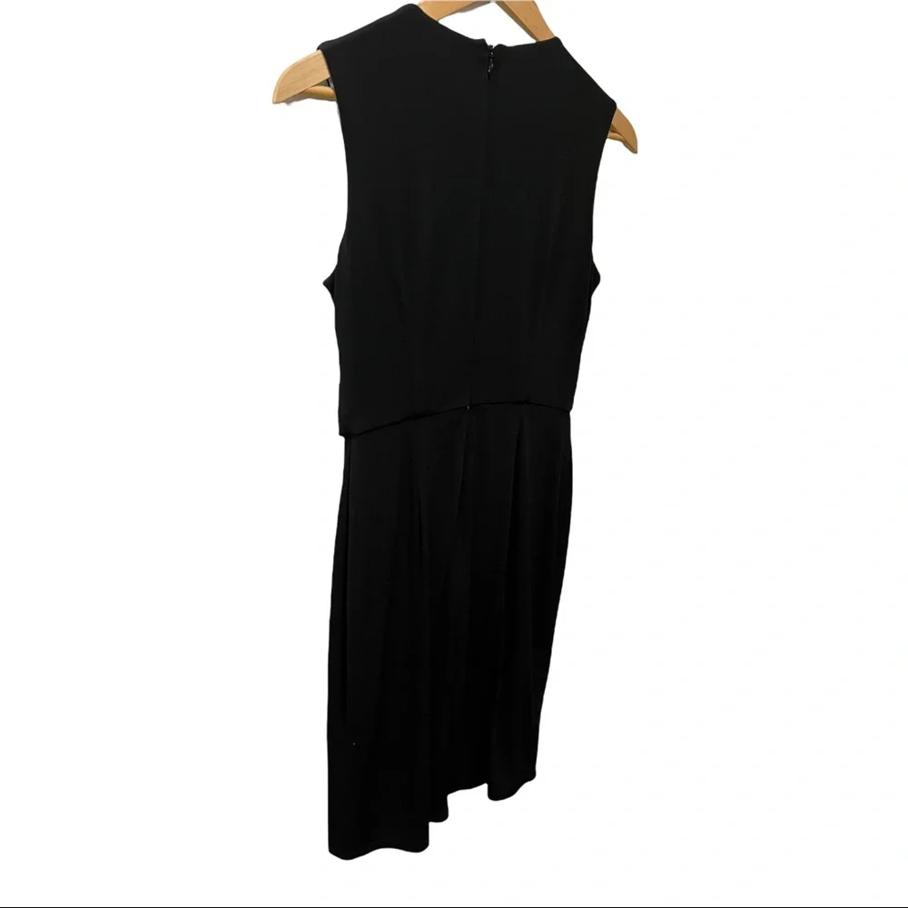 VINCE CAMUTO BLACK SLEEVELESS FAUX WRAP GOLD ZIPPERED WAIST DRESS SIZE 2